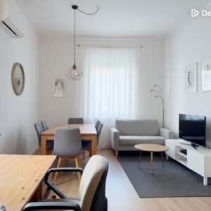 Kernsanierte 4-Zimmer-Wohnung mit Loggia/Balkon in Stuttgart-Bad Cannstatt
