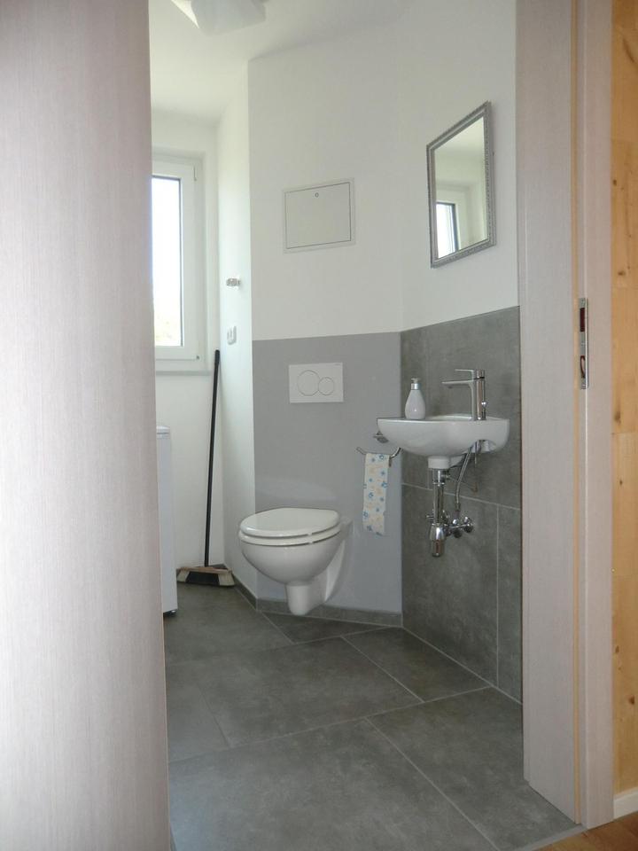 sonnige Wohnung mit großem Balkon / Terrasse – Bild 14