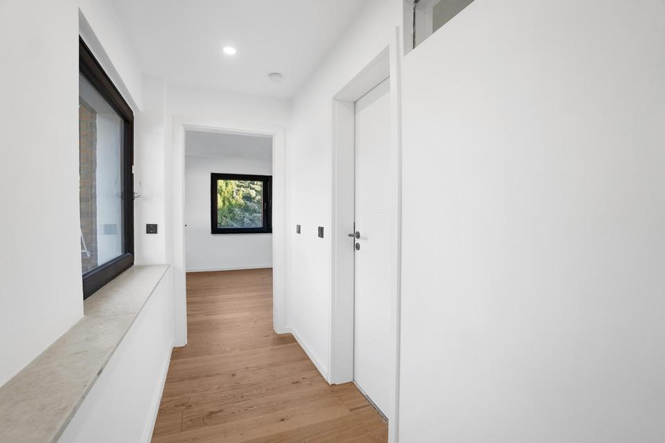 Modernisierte Doppelhaushälfte mit Dachterrasse, Photovoltaik & Garage in ruhiger Lage – Bild 8