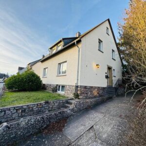 Freistehendes Einfamilienhaus mit Potenzial–zentrale Lage, teilbar in 2 Einheiten-provisionsfrei-