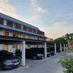 Neu renoviert, ruhiger Lage