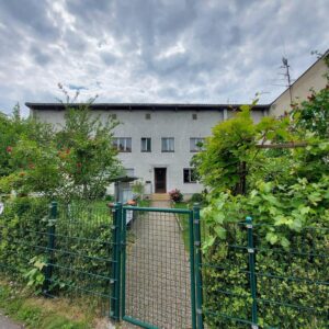 Wohn- und Geschäftshaus in Stuttgart - Rot, zentral aber ruhig gelegen => PROVISIONSFREI