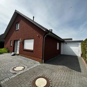 Perfektes Einfamilienhaus mit tollem eingezäuntem und uneinsehbarem Grundstück ohne Makler!!!