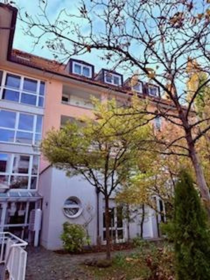 Terrassen 2-Zimmer-Wohnung/möbliert, zentral und ruhig mit Wohlfühlcharakter in Laim – Bild 3