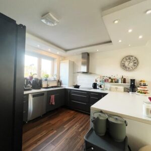 Einfamilienhaus mit Solaranalge, Wärmepumpe und Wallbox