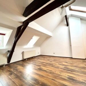 Großzügige Dachgeschosswohnung in Hochheims Altstadt