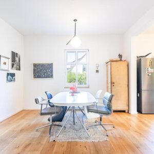 Zeitlos. Modern. Provisionsfrei. – Ein Haus, das begeistert!