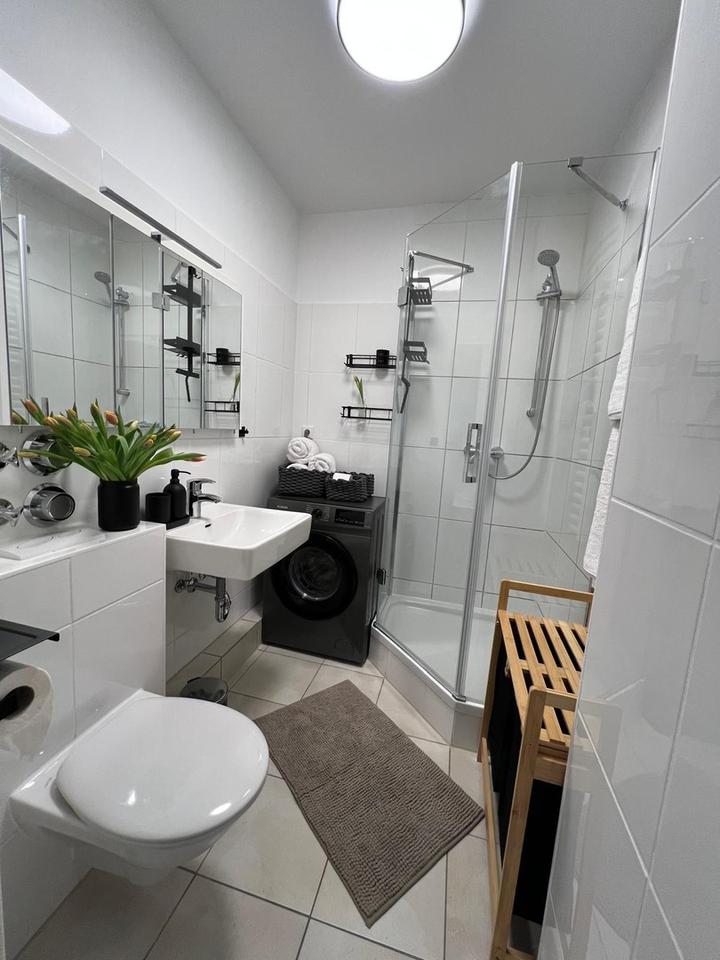 Stilvolle, möblierte 3-Zimmer-Wohnung in Hamburg-Poppenbüttel – Bild 13