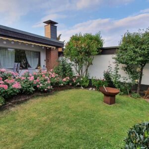Gepflegter Bungalow mit Kamin und Sauna in ruhiger Lage