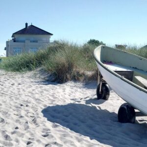 Villa/Haus in weiß/blau .1Reihe in 24217 Schönberg Ostsee