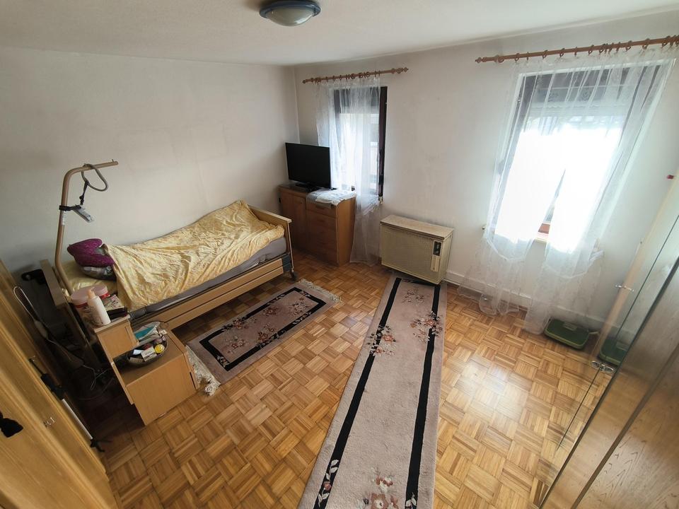Saniertes 7 Zimmer Einfamilienhaus provisionsfrei – Bild 6