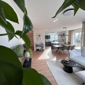 Lichtdurchflutete, großzügige OG - Neubauwohnung, einfach zum Wohlfühlen