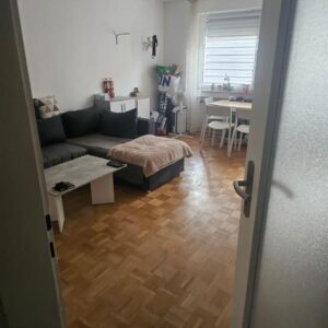 Zentral gelegene 1-Zimmer- Wohnung inkl. EBK und Kellerabteil in Nürnberg – Maxfeld