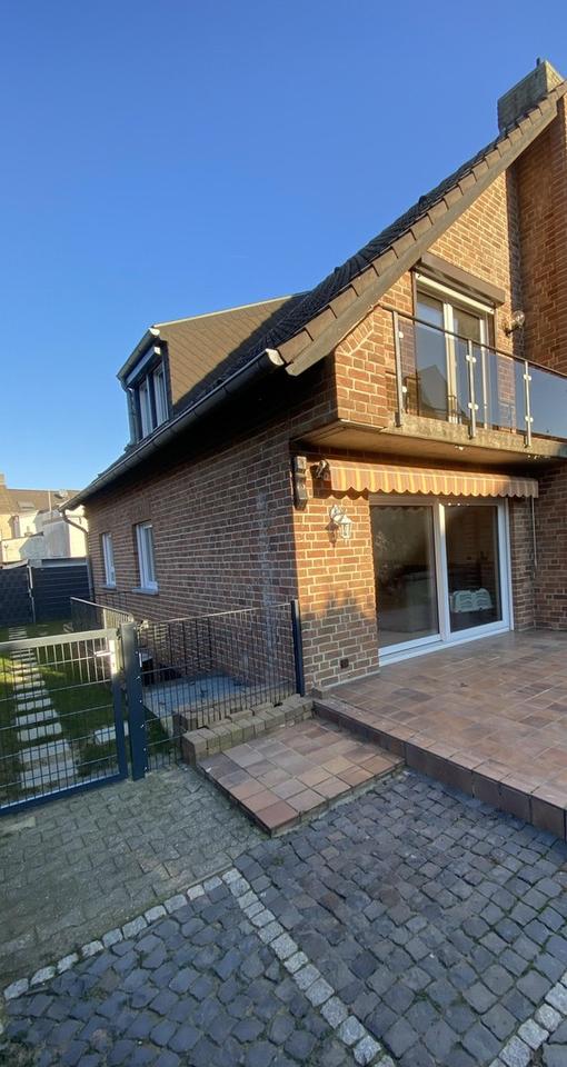 Teilsaniertes freistehendes Ein-Zweifamilienhaus zentral, ruhig und seenah in Lobberich – Bild 2