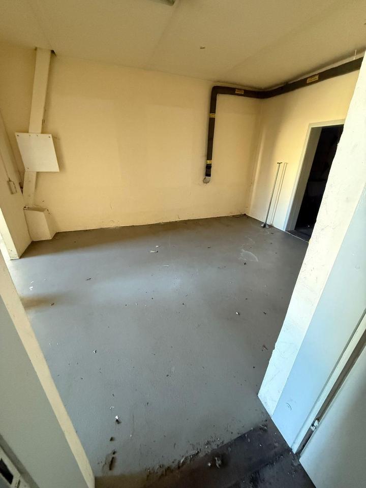 ++ Garagen sowie Lager und Büro zu vermieten ++ – Bild 7