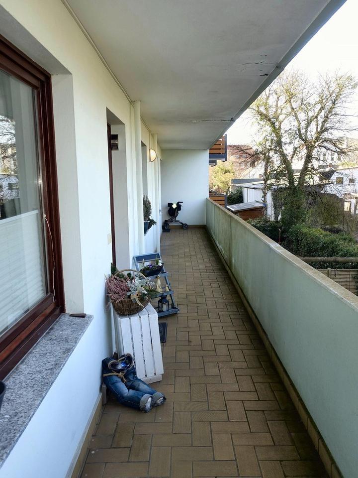 Schöne 3-Zimmer Wohnung mit Einbauküche und Balkon – Bild 12