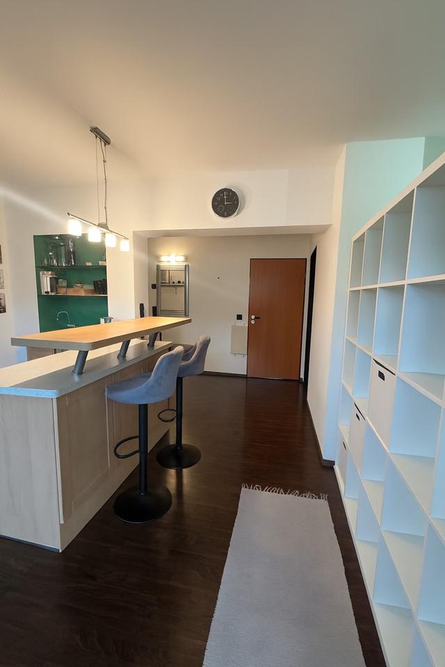 Moderne und große 4 Zimmer-Wohnung zu vermieten – Bild 8