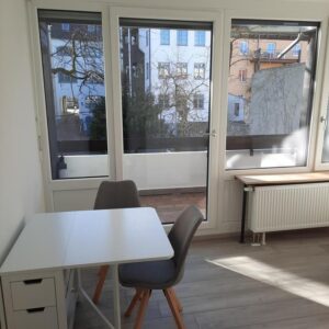 1-Zimmer-App. komplett saniert und möbliert im Herzen von Augsburg