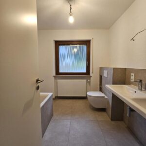 ohne Provision - Reihenhaus in Seelbach mit 5 Zimmern, Garage und Gartenanteil