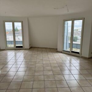 Penthouse mit großzügiger Dachterrasse – urbanes Wohnen mit Lifestyle für Singles