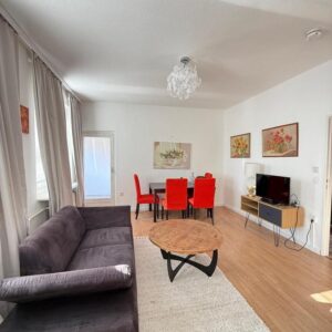 Charmante & voll möblierte 2-Zimmer-Wohnung in Toplage – Balkon, Internet inkl., Parkplatz