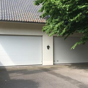 Gewerbefläche, Z.B. Lager und Büro rund 180 qm, 2 Sektionaltore