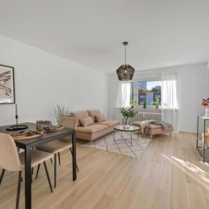 Sofort einziehen! Modernisierte 4-Zimmer Familienwohnung im Grund.