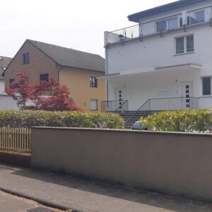 Luxuriöse Penthousewohnung mit Gewerberaum in Heusenstamm am Waldrand und Waldsee