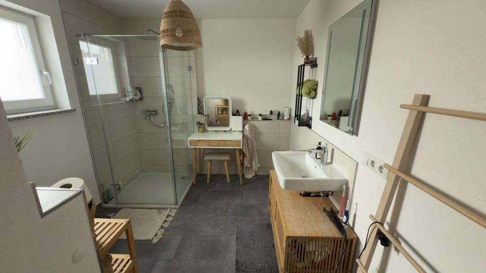 Moderne 3,5-Zimmer-Maisonette mit Garten, Einbauküche & Wohlfühlklima – Bild 6