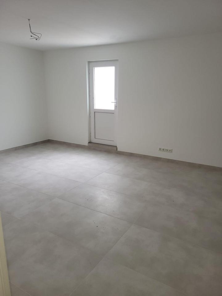 Neubau-Doppelhaushälfte mit Einliegerbereich & Garten – ideal für Familien oder Homeoffice – Bild 9