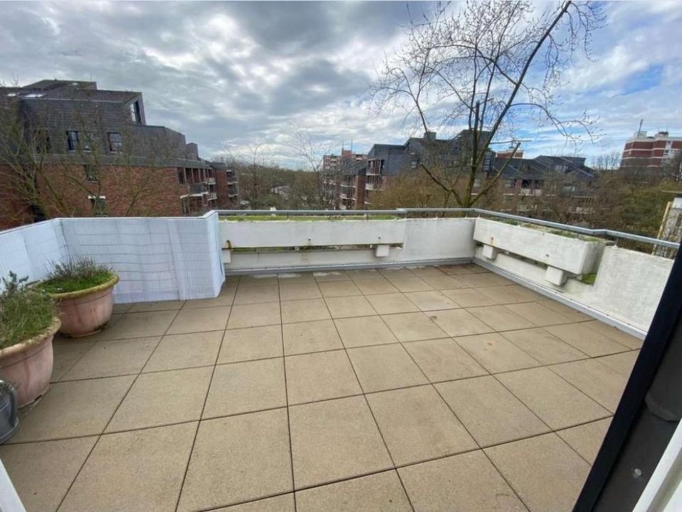 Penthousefeeling - vollmöbliertes 2-Zi-Appartment mit großer Dachterrasse sofort frei! – Bild 10