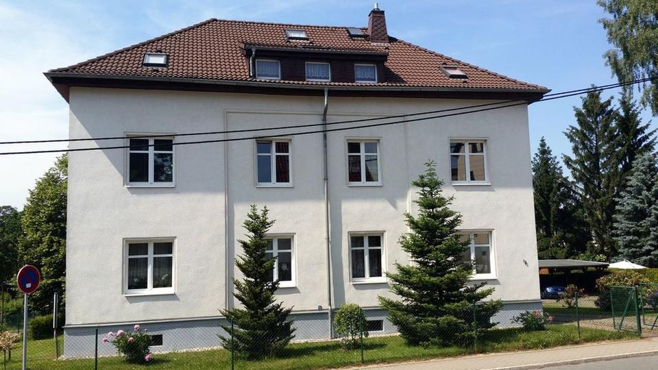 2 Zimmer Küche Bad - kleine und feine Wohnung im EG in Oberlungwitz (mit Carport)