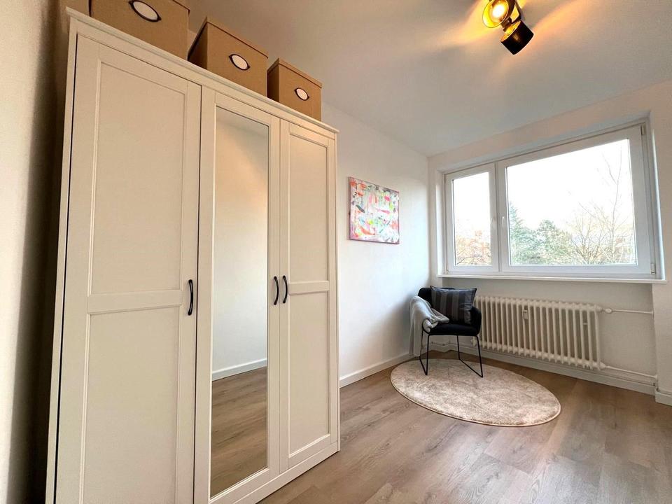 Stilvolle, möblierte 3-Zimmer-Wohnung in Hamburg-Poppenbüttel – Bild 10