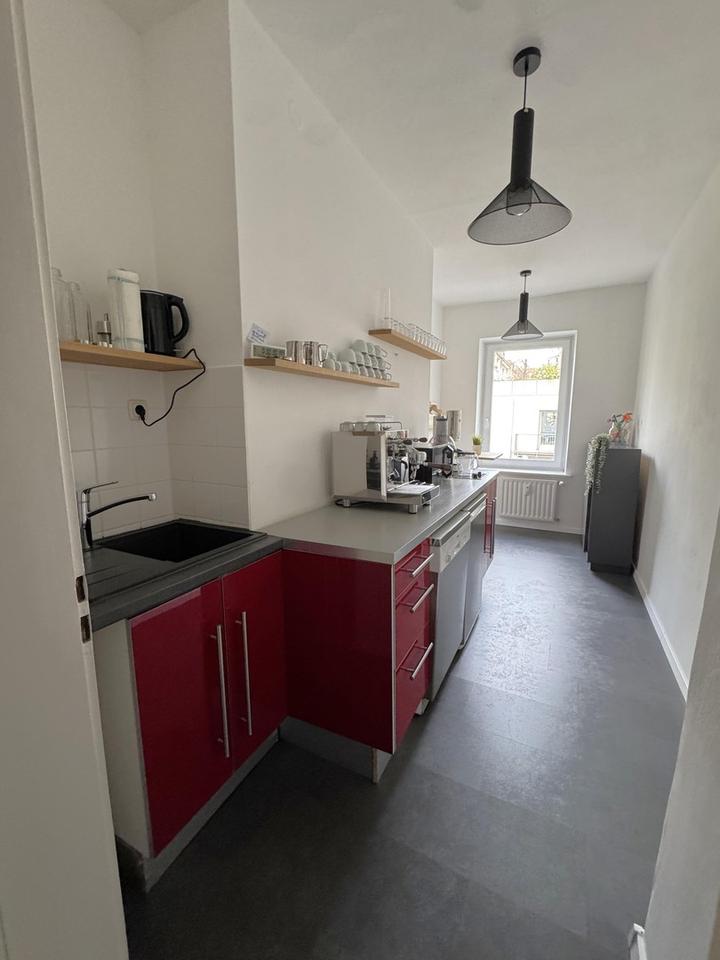 Büroeinheit bspw. mit 6 Arbeitsplätzen und Konferenzraum - Auch als Praxis nutzbar. – Bild 6