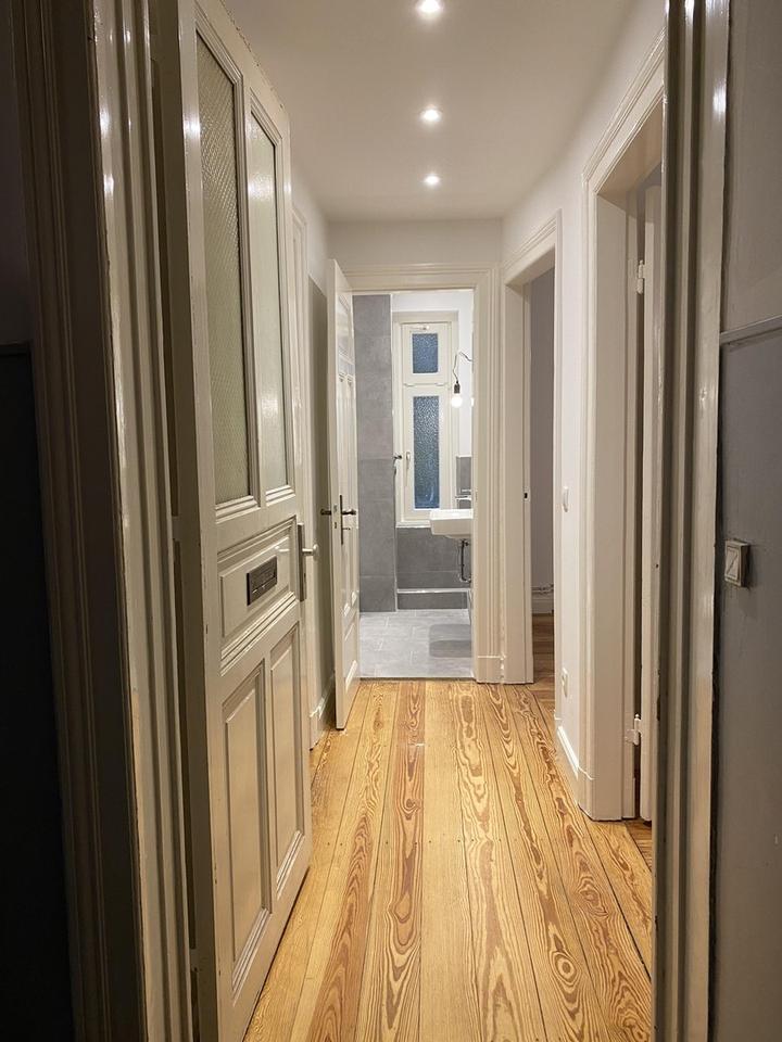 Charmante, helle kernsanierte Altbauwohnung im Herzen von Winterhude – Bild 2