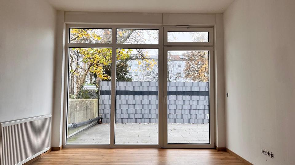 *Zwei Wohnungen u. 5x Stellplätze - Eigennutzer o. Kapitalanleger* – Bild 13