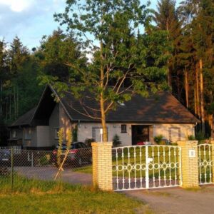 Obergeschoss Wohnung im 2 Familienhaus zu vermieten