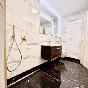 Neubau 3-Zimmer-Wohnung mit Einbauküche  im Stadtzentrum, als Ferienwohnung geignet