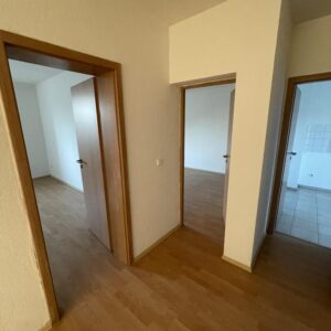 Helle 3,5-Zimmer-Dachgeschosswohnung mit ca. 80 m² in Gelsenkirchen-Bismarck – ab sofort bezugsfrei
