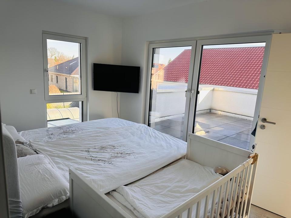 Provisionsfreie Moderne Stadtvilla mit Pool, Wintergarten und Doppelgarage – Bild 23