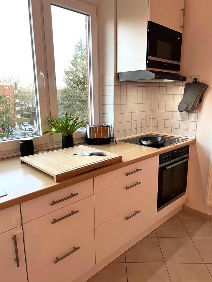 Stilvolle, möblierte 3-Zimmer-Wohnung in Hamburg-Poppenbüttel – Bild 5