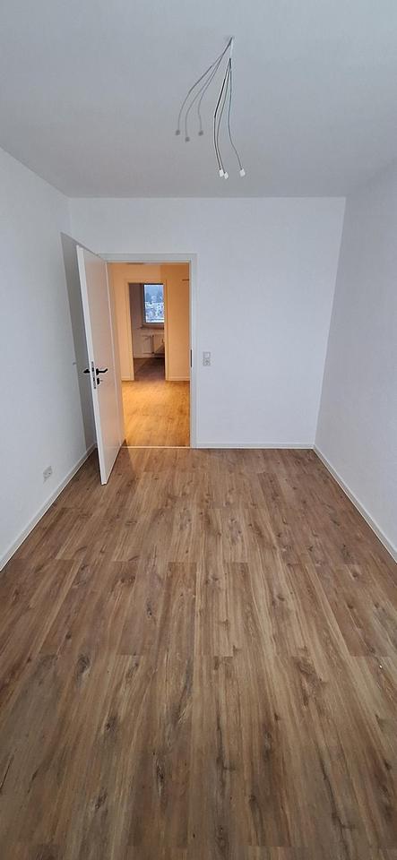 Büro/Praxisfläche ca. 100 qm in Bad Soden kernsaniert, Bahnhofnähe, bis zu 4 KFZ Stellpl. – Bild 15