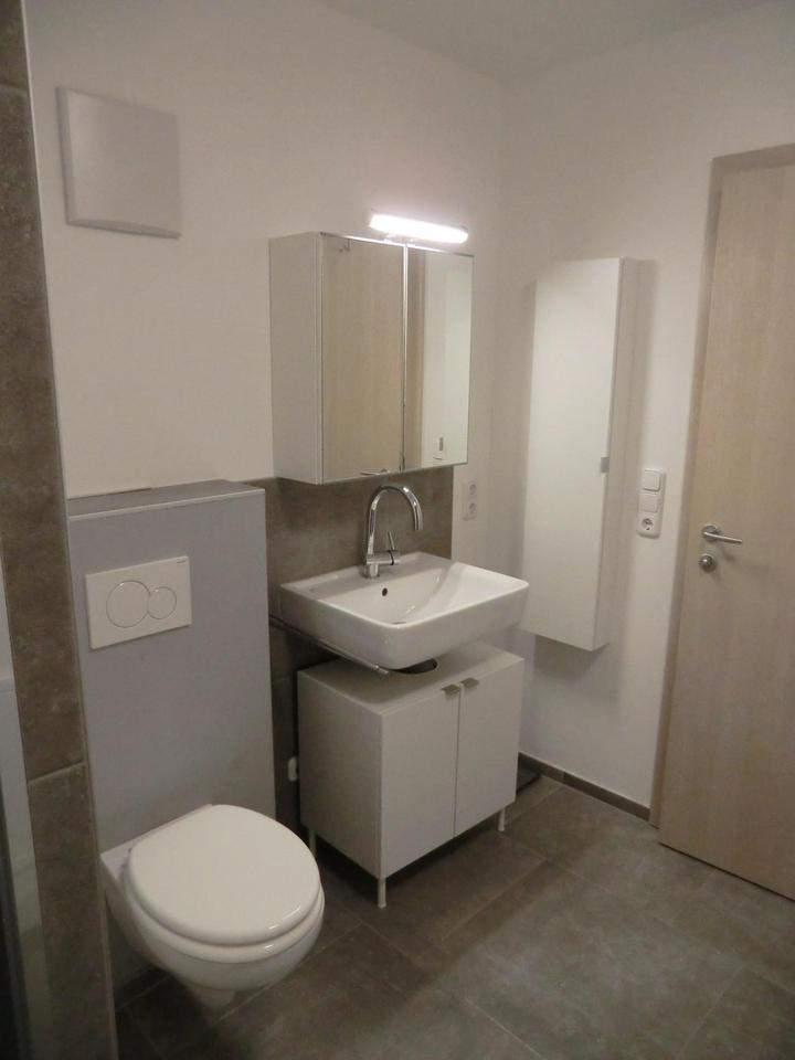 sonnige Wohnung mit großem Balkon / Terrasse – Bild 9