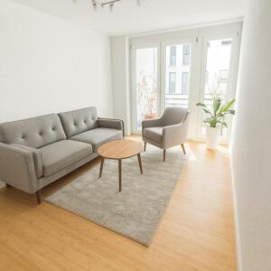 Lichtdurchflutete 4-Zimmer Wohlfühloase mit EBK und 2 Balkonen im Herzen von Holzgerlingen﻿