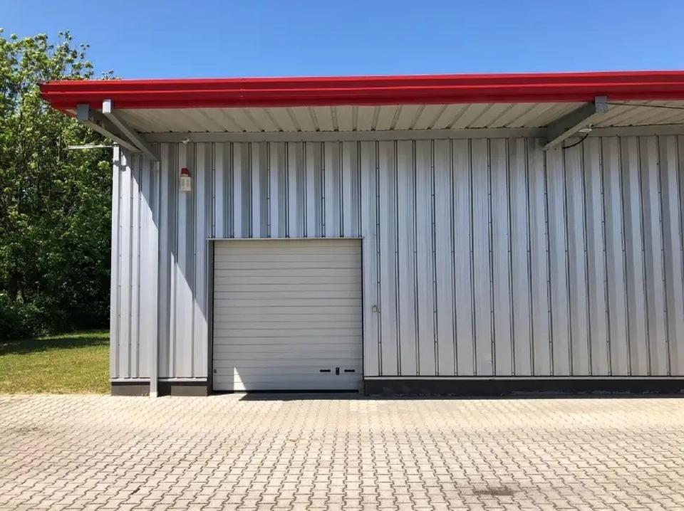 ***Zum Verkauf Halle mit Büro und genehmigung für Versanstaltungssaal – Bild 3