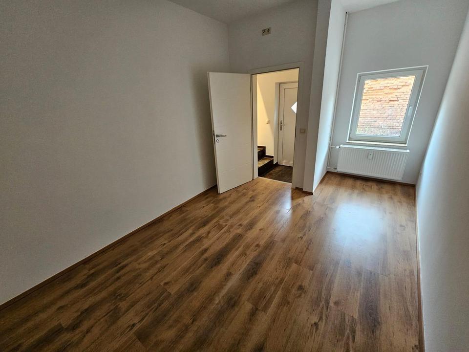 Moderne 4-Raum-Wohnung mit 99 m² + großer Terrasse + EBK in Cottbus Uni Nähe – Bild 3