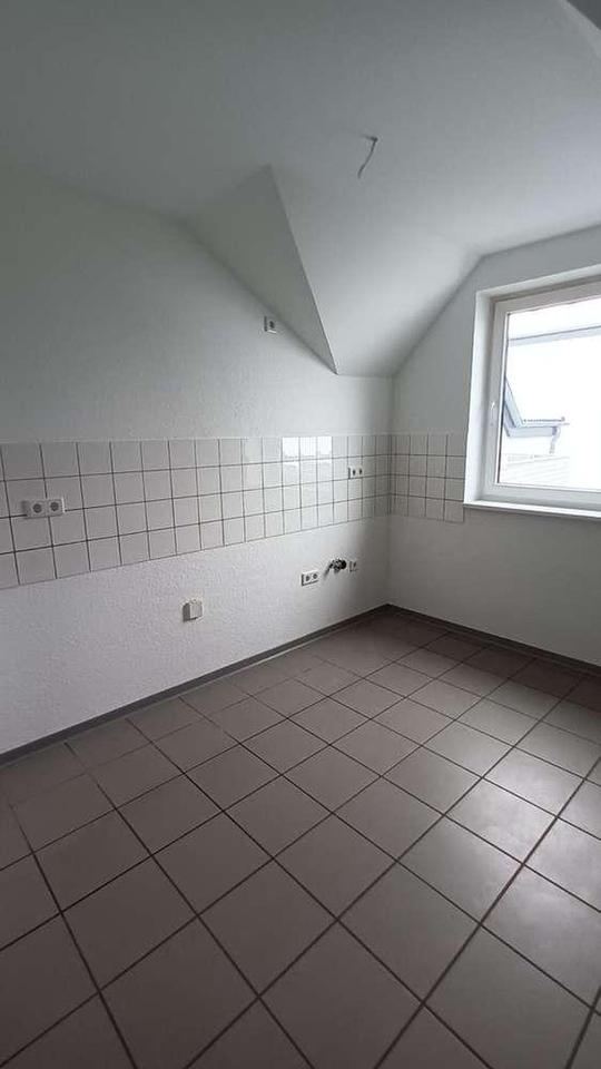 5 Zimmer Wohnung in Hillesheim zu vermieten