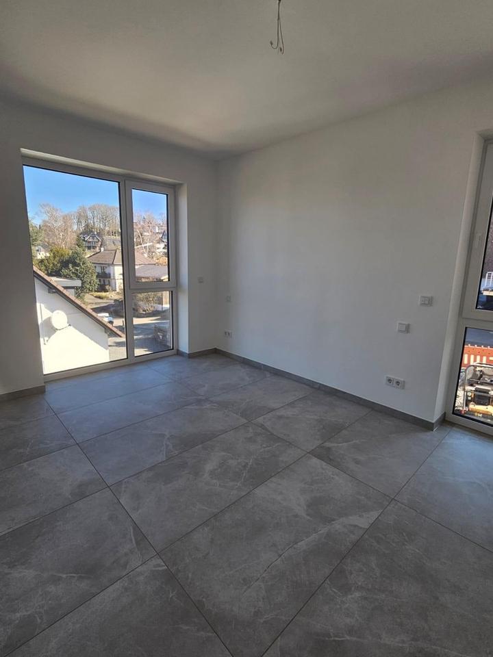 **Design trifft Komfort: Wohnen mit Stil !** – Bild 7