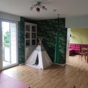 Lichtdurchflutete und ruhiggelegene Wohnung mit zwei Balkonen