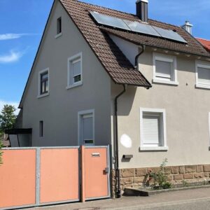 Einfamilienhaus mit großem Garten & Nebengebäuden in Gondelsheim
